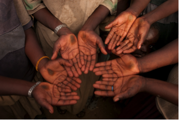 hands1
